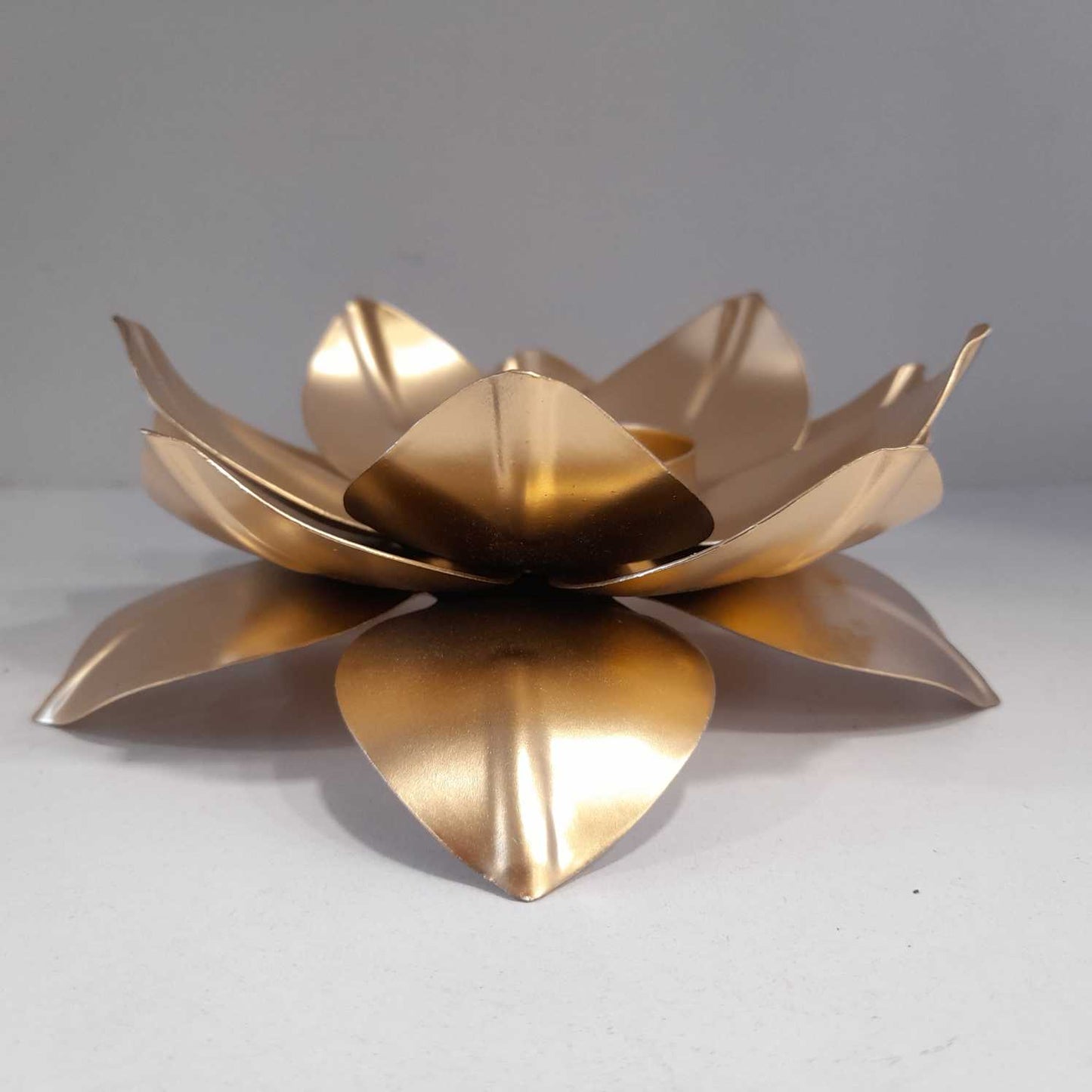 Decorative metal lotus desigined t-light candle holder for diwali