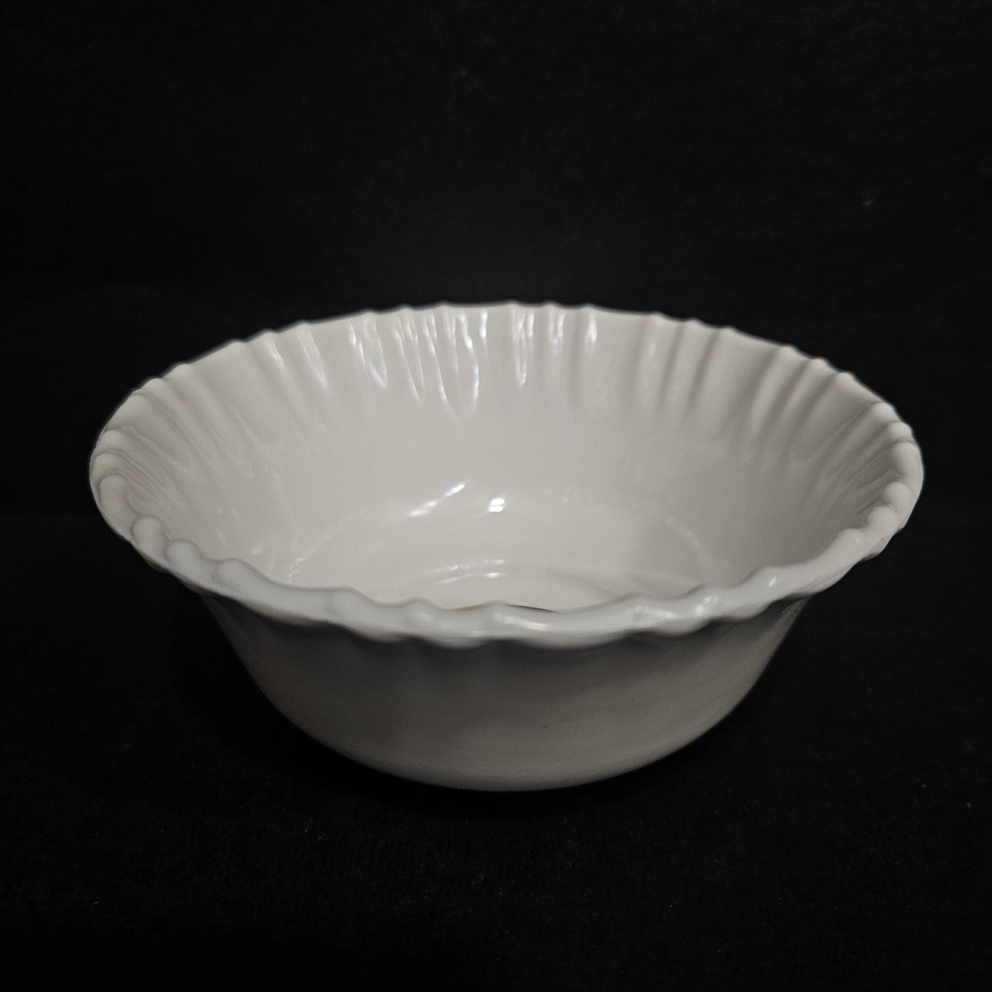 Melamine serving White Bowl to level up your dining table,perfect for daily use