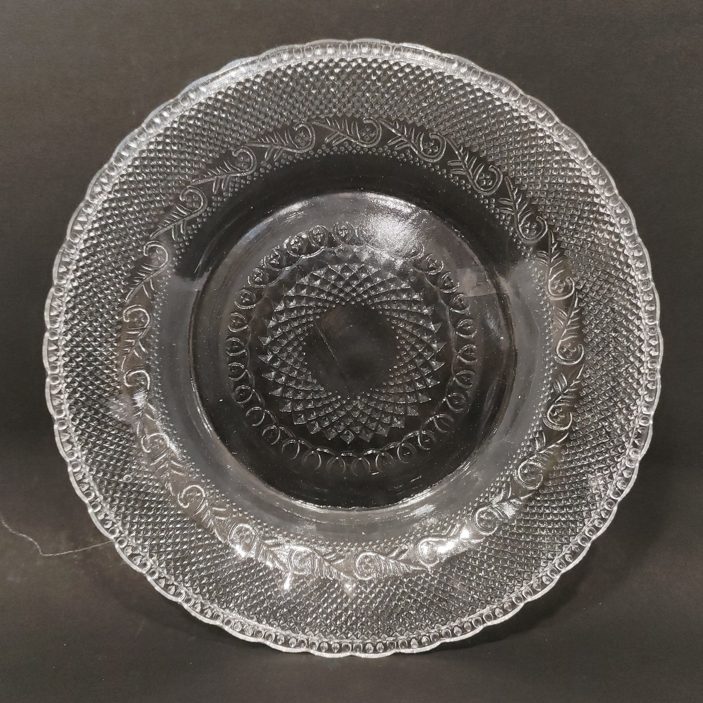 Glass 10 in plate for Return gift