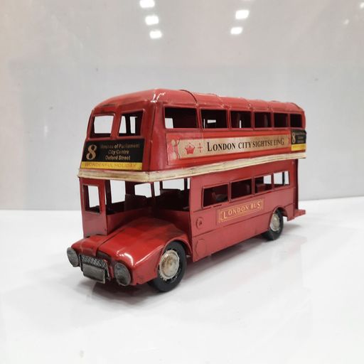 Double decker bus