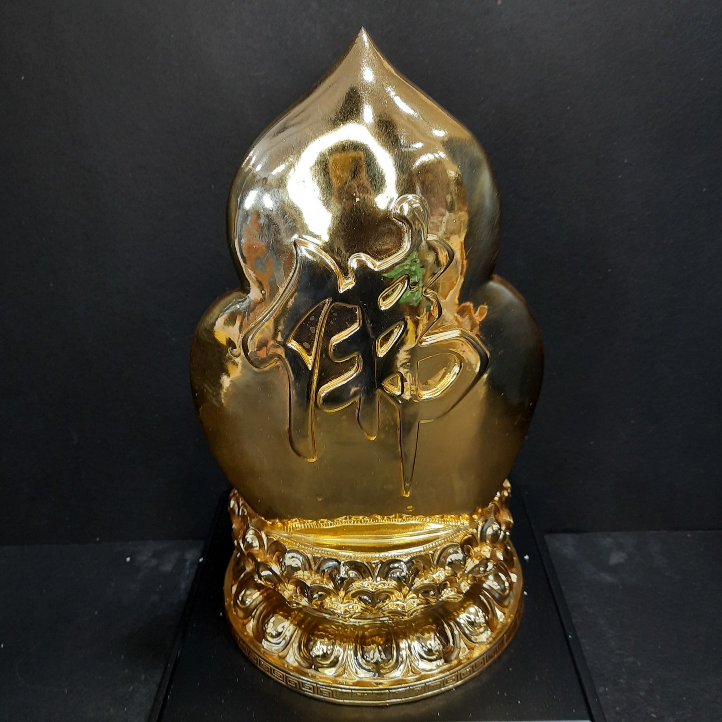 White and gold Buddha