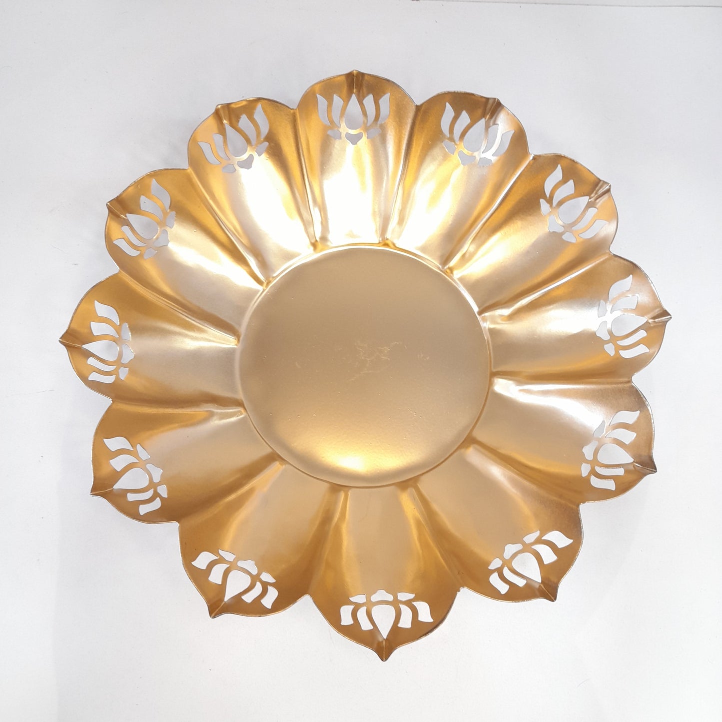 Decorative Vivid Lotus Urli Bowl for Diwali