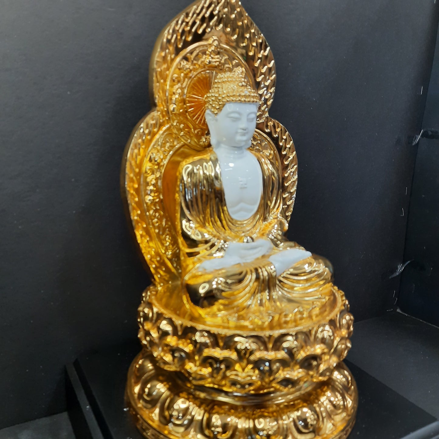 White and gold Buddha