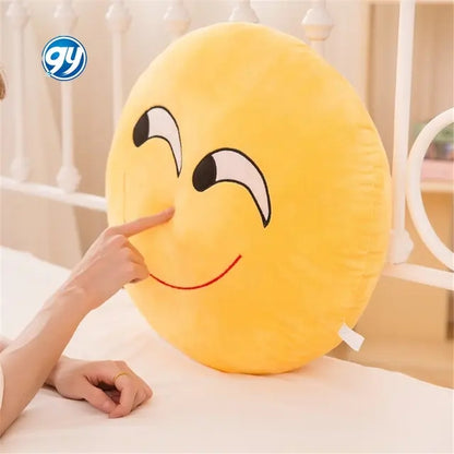 NXD 004 round smile pillow