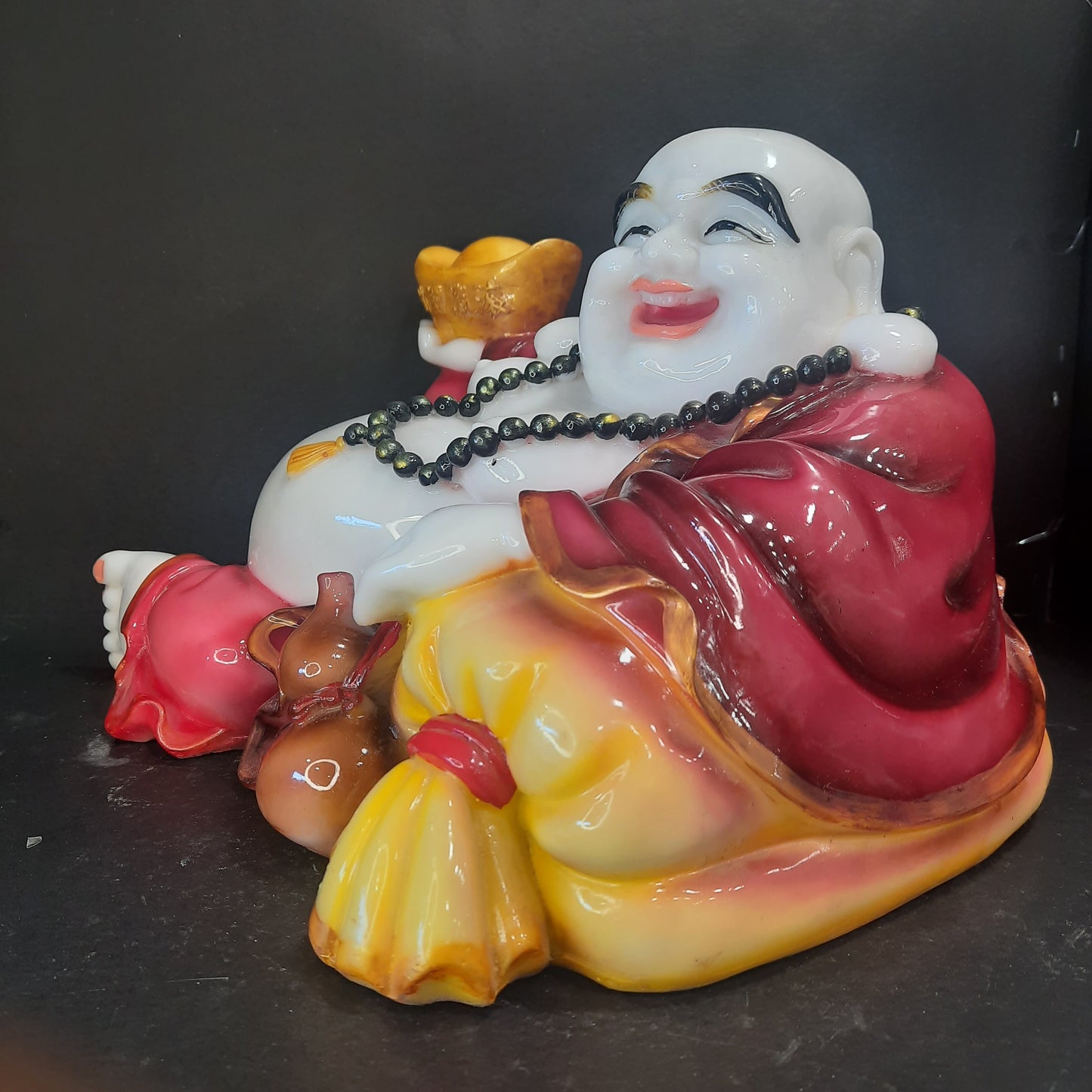 Laughing Buddha idol