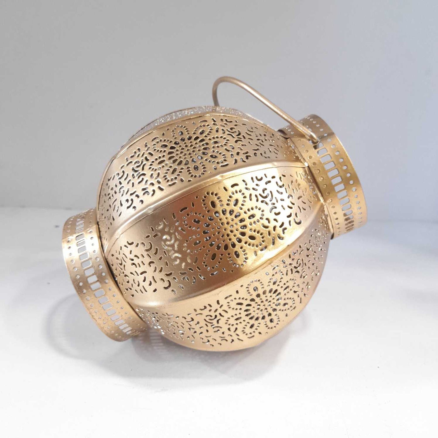 Decorative metal diya lantern t-light candle holder for diwali