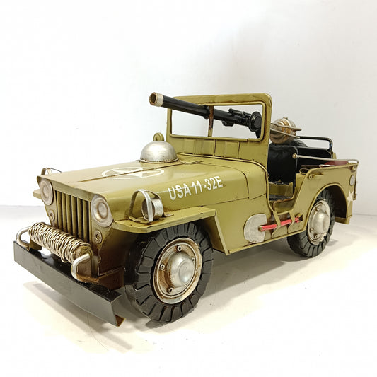 Vintage army jeep model metal craft showpiece