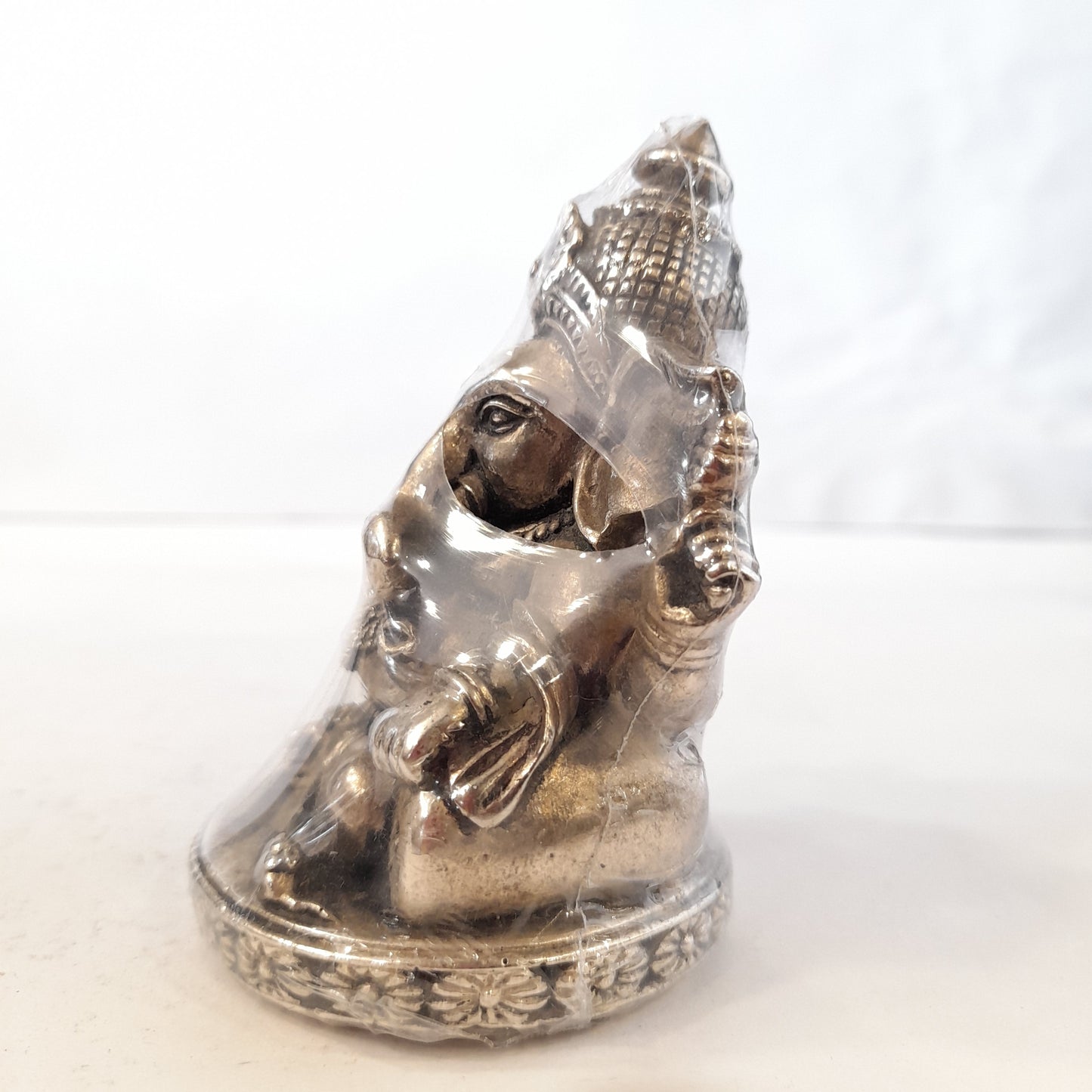 Resin Ganesh Mukut W Silver idol