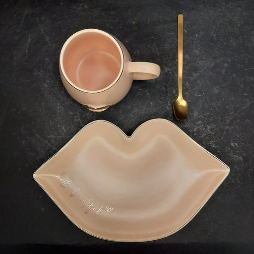 Lip mug ceramic