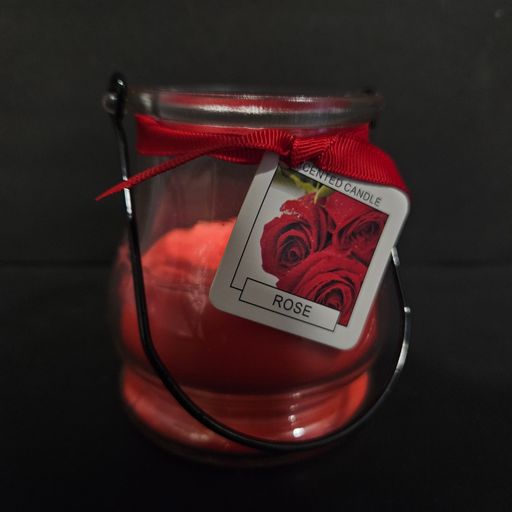 Luxury scented candle with the most soothing and long lasting aroma to make everything brighter