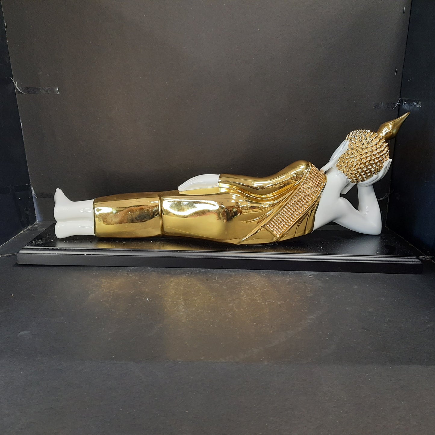 Sleeping Buddha gold and white