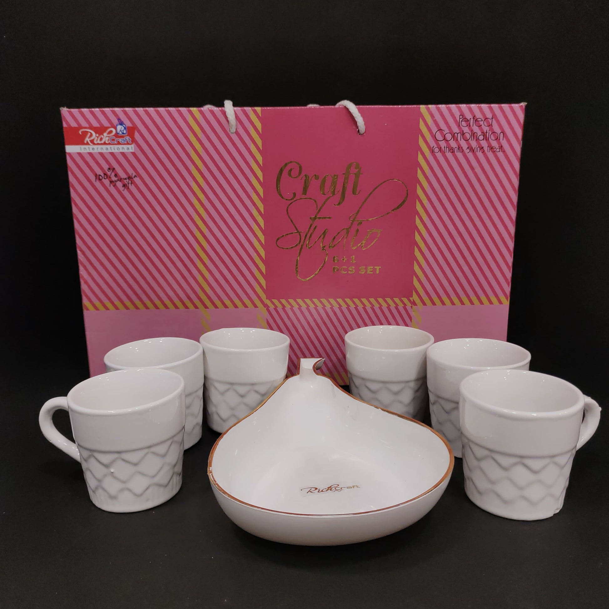 Craft Studio cups of 6 pieces with pear shape tray