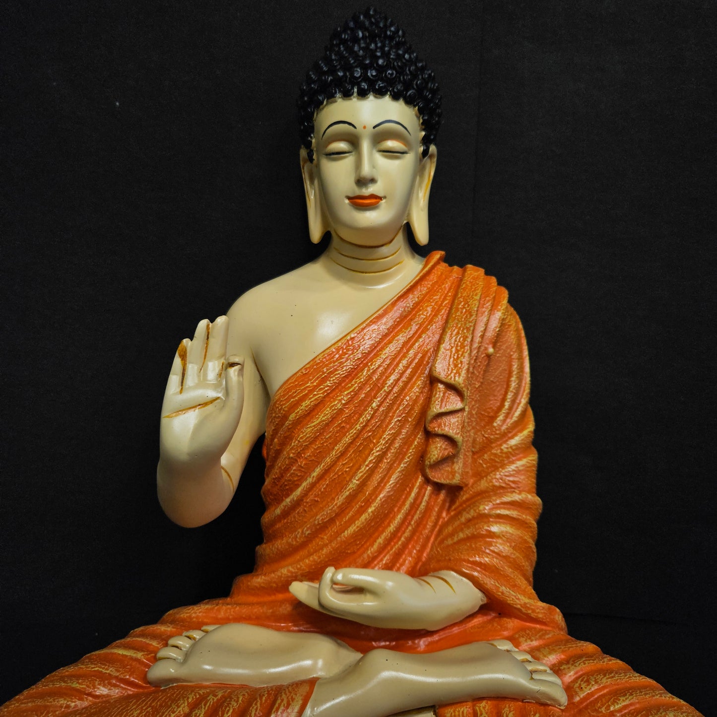 Symbol of Peace Meditating Antique Look Buddha Statue Showpiece Figurine to give elgent look to your home & Garden